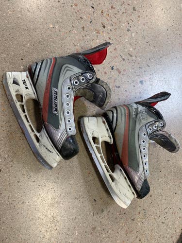 Junior Used Bauer Vapor X4.0 Hockey Skates D&R (Regular) 5.5