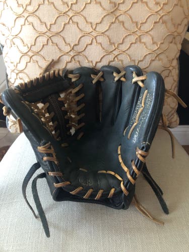 Infield 11.5" Heart of the Hide Baseball Glove