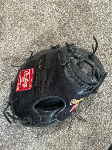 Right Hand Throw 32.5" Heart of the Hide Baseball Glove (Yadier Molina)