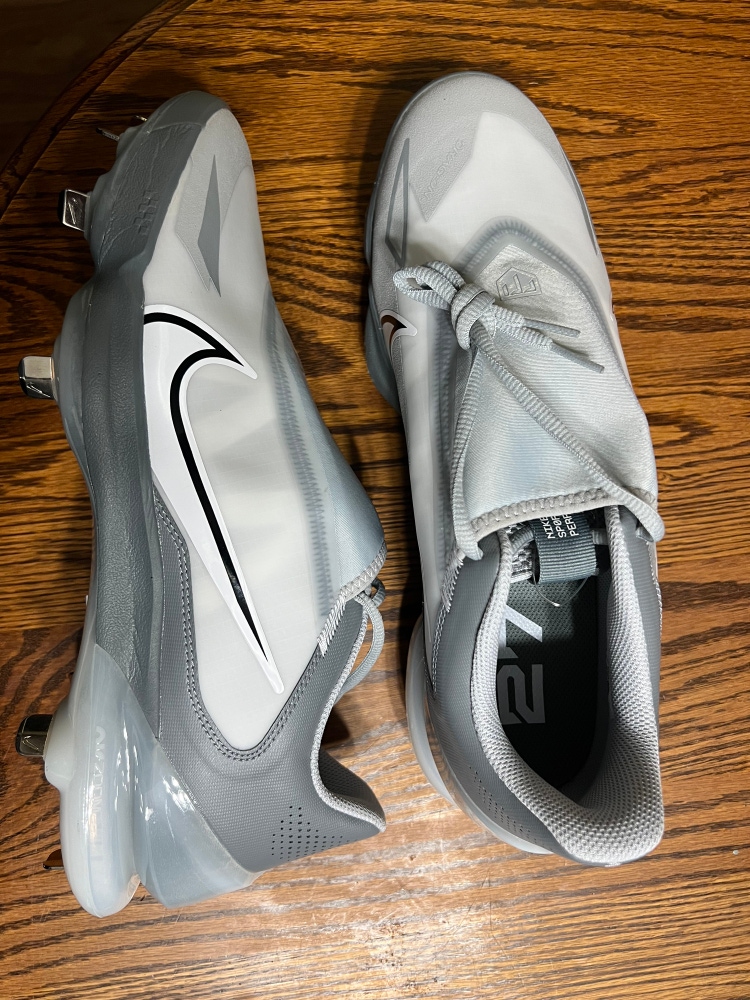 Nike Baseball Cleats Force Zoom Trout  Size 11.5