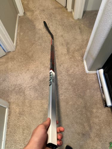 Senior Left Hand P28  JetSpeed FT6 Pro Hockey Stick