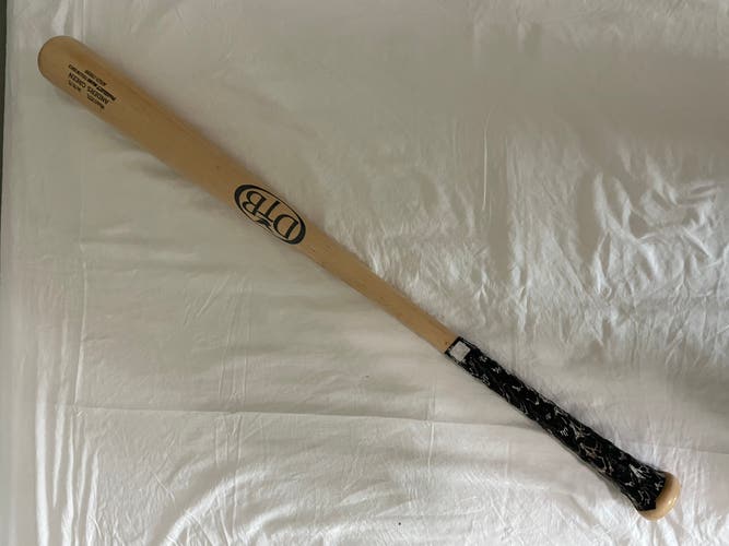 Dove Tail Wood Bat Part Of Bat Lot