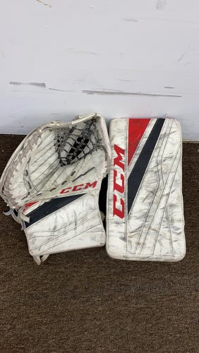 Ccm eflex 3.9 glove and blocker