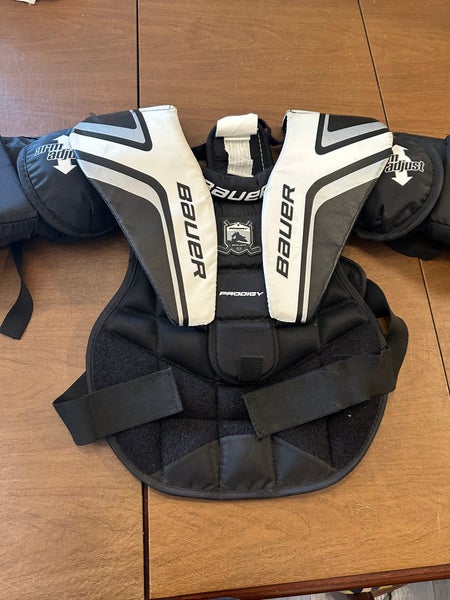 Used Large/Extra Large Bauer Prodigy Goalie Chest Protector