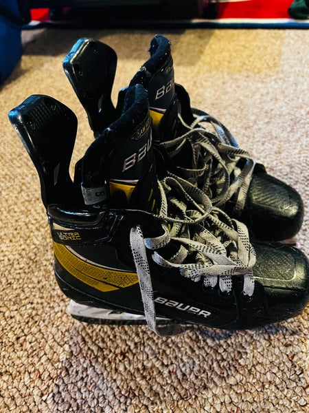 Bauer Size 5 Supreme UltraSonic Hockey Skates