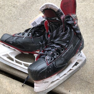 Used Junior Bauer Vapor X2.7 Hockey Skates D&R (Regular) 1.5