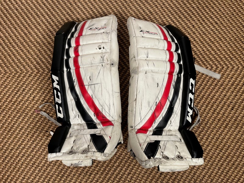 24+1" CCM Extreme Flex JR Junior Goalie Leg Pads White Black Red 24+1 24 + 1