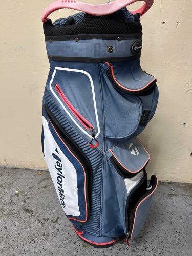 Used TaylorMade golf bag