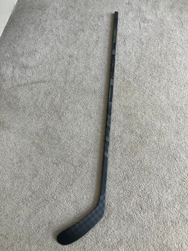 Senior Left Hand P28  Ribcor Trigger 6 Hockey Stick