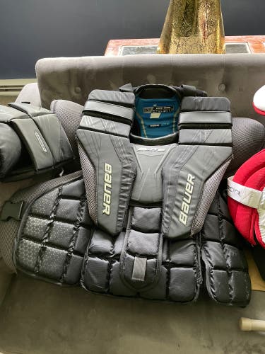 Large Bauer Elite Goalie Chest Protector