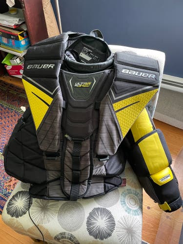 Used Small Bauer Supreme UltraSonic Goalie Chest Protector