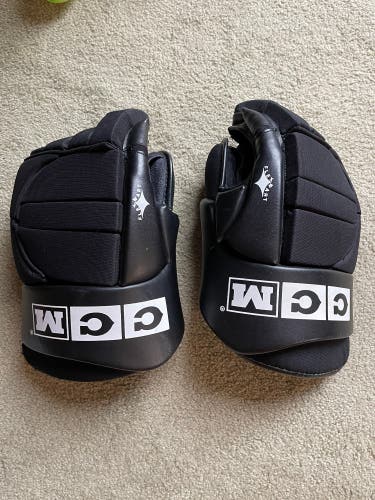 CCM 15"  HG120 Gloves