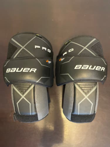Bauer Pro Senior Knee Gaurds