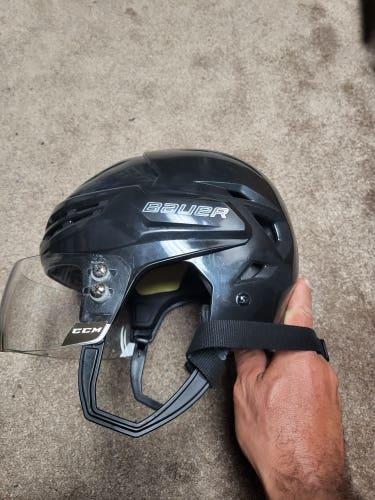 Used Small Bauer Re-Akt 95 Helmet