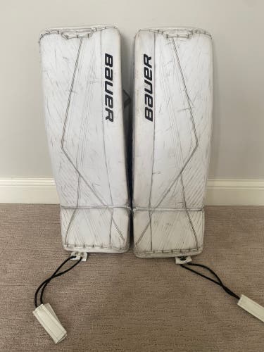 31+1  Intermediate Bauer Goalie 3s Leg Pads