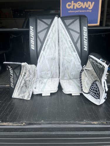 Used 30" Regular Bauer Supreme S150 Goalie Full Set
