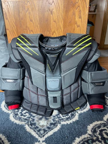 Used XL Bauer  Hyperlite Goalie Chest Protector