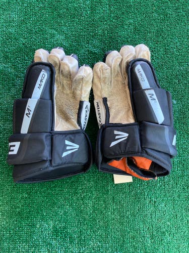 Used Easton Mako Gloves 14"
