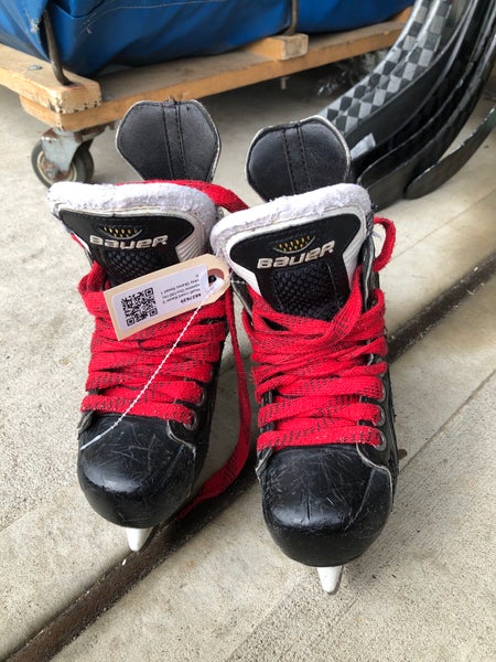 Used Youth Bauer Supreme One100 Hockey Skates 10