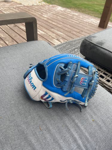 Used Infield Autism Awareness 11.5" A2000 Baseball Glove