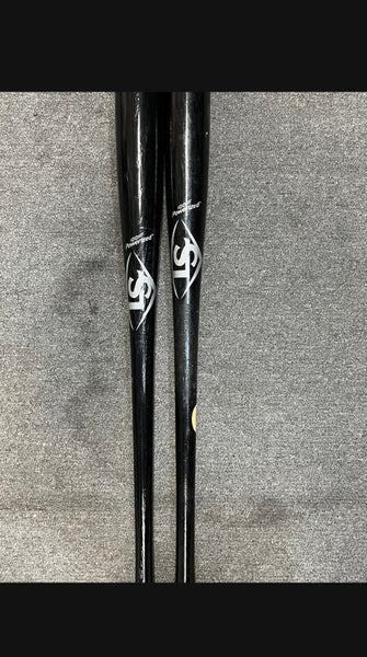 Used Wood (-3) 30 oz 33" C243 Bat