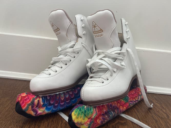 Used Jackson Artiste Figure Skates - Size 2B