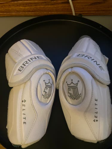 Used Medium Brine King Elite Arm Pads