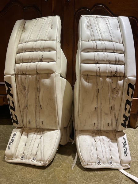 34" CCM Extreme Flex 860 Goalie Leg Pads