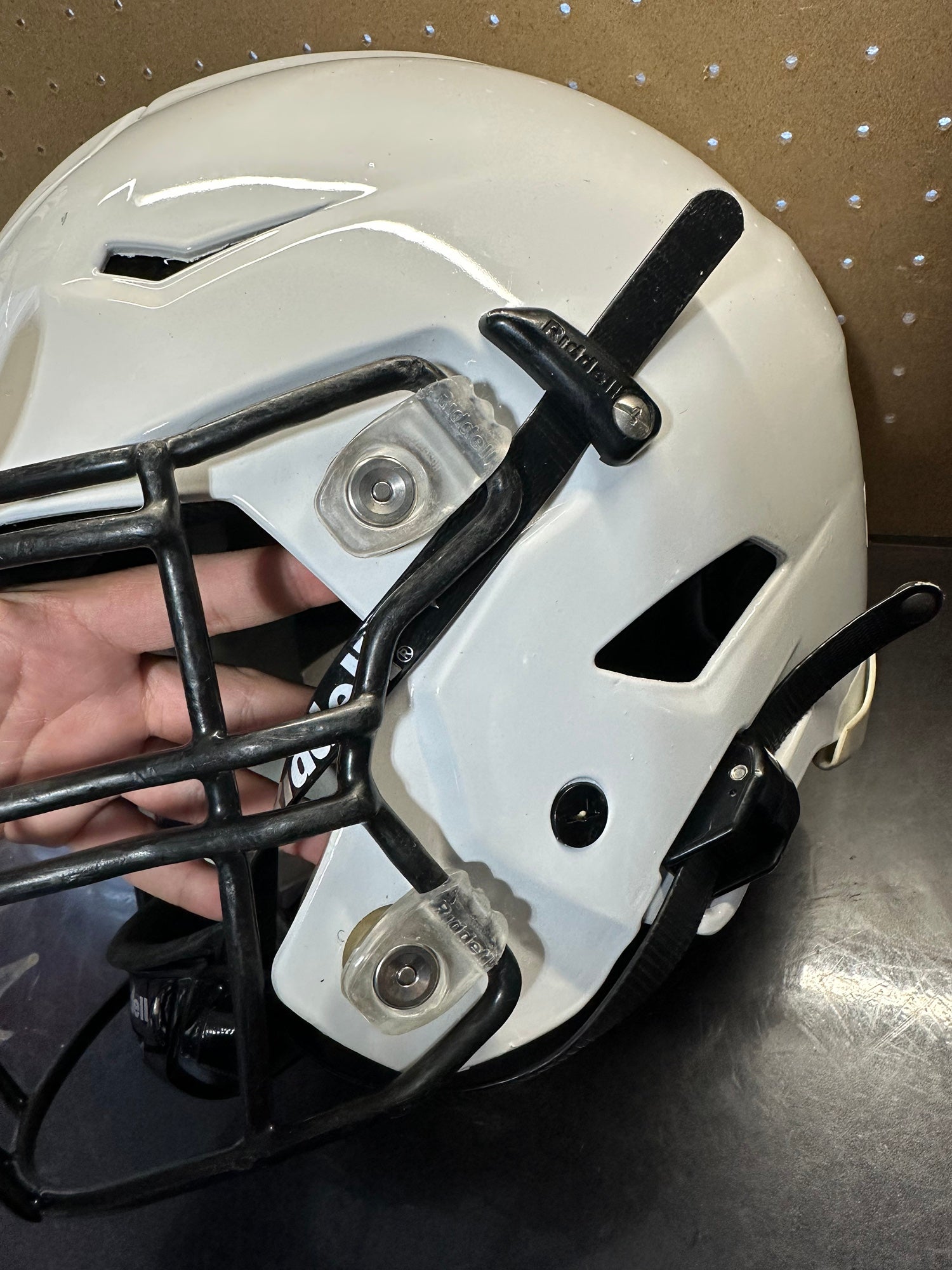 Riddell's Axiom could be breakthrough helmet for football