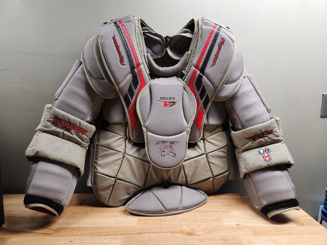 XL Devils Vaughn Chesty - Jon Gillies (6'6" listed height)