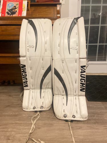 35" Vaughn Pro Stock Ventus LT90 Goalie Leg Pads