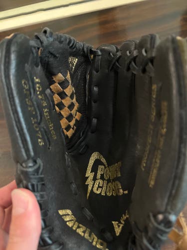 Baseball glove Used