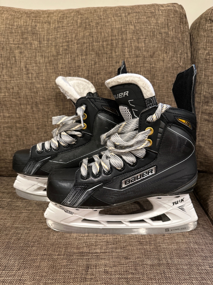 Used Bauer Regular Width Size 4 Supreme 170 Hockey Skates