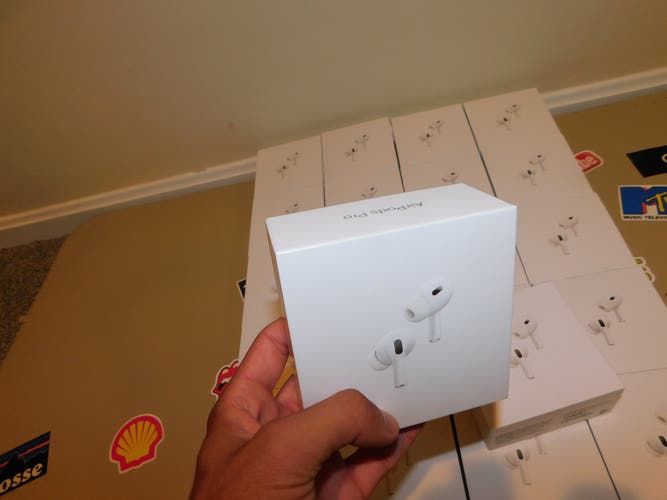 New airpod pro gen 2 1:1 rep.