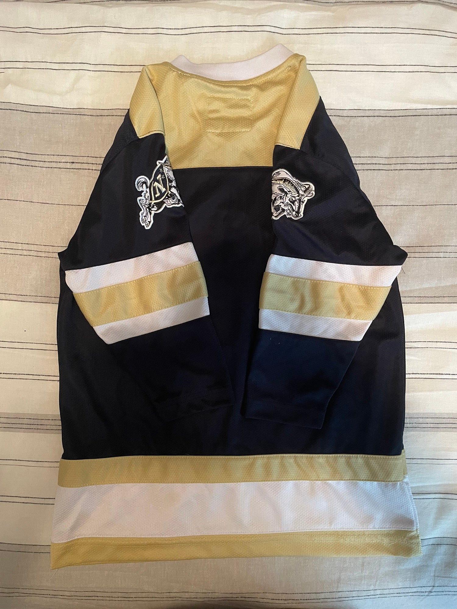 Nevermore Academy Lace-Up Hockey Jersey Sweater Youth Medium