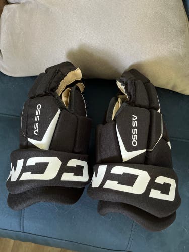 Used CCM 12" Tacks AS 550 Gloves