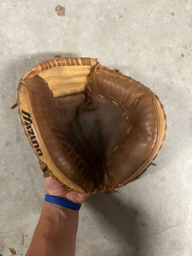 Used Right Hand Throw 34" Classic Pro Soft Baseball Glove (Discontinued)
