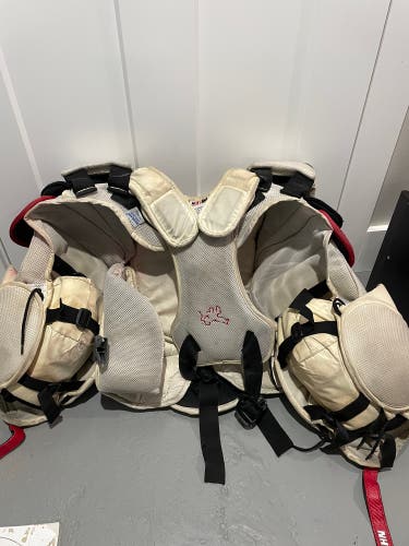 Used Medium Vaughn Goalie Chest Protector