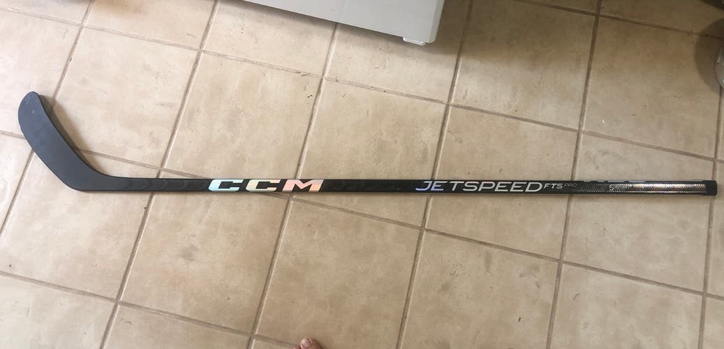 Senior Left Hand P28 JetSpeed FT5 Pro Hockey Stick