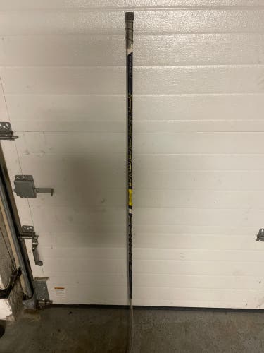 Men’s intermediate bauer 2s supreme pro hockey stick