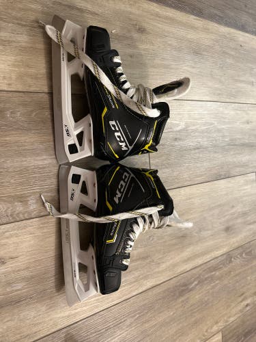 Used CCM Regular Width  Size 3 Super Tacks 9380 Hockey Goalie Skates