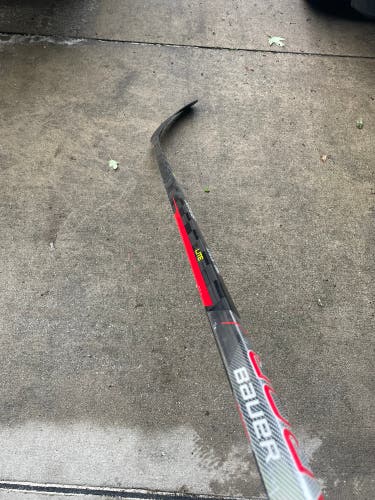 Used Left Hand P88 Vapor Hyperlite Hockey Stick