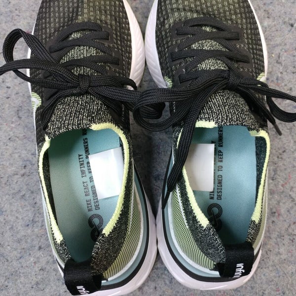 Periodo perioperatorio Salida En general Nike React Infinity Run Flyknit Womens Running Shoes Size 8.5 Sneakers  CD4372 | SidelineSwap