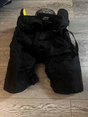 Used Small Bauer  Supreme 2s Pro Hockey Pants