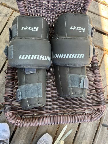 Warrior knee guard/ pads