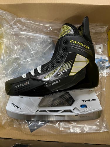 New True Catalyst 7 Sr. Hockey Skates