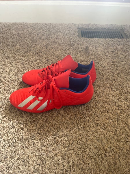 Adidas soccer cleats men’s 7 women’s 8