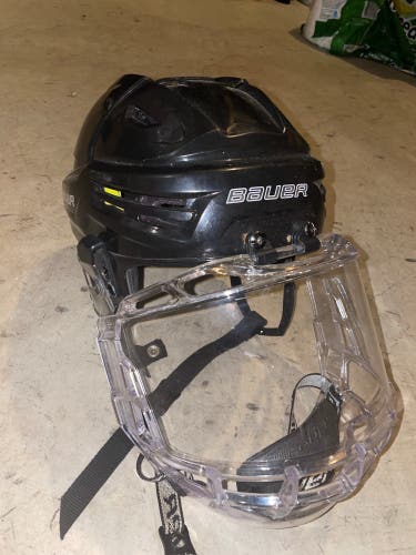 Used Medium Bauer  Re-Akt Helmet