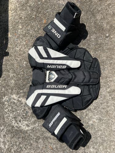 Used Small Bauer One.9 Goalie Chest Protector