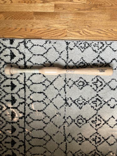 Used CamWood  32 oz 28" CamWood Bat